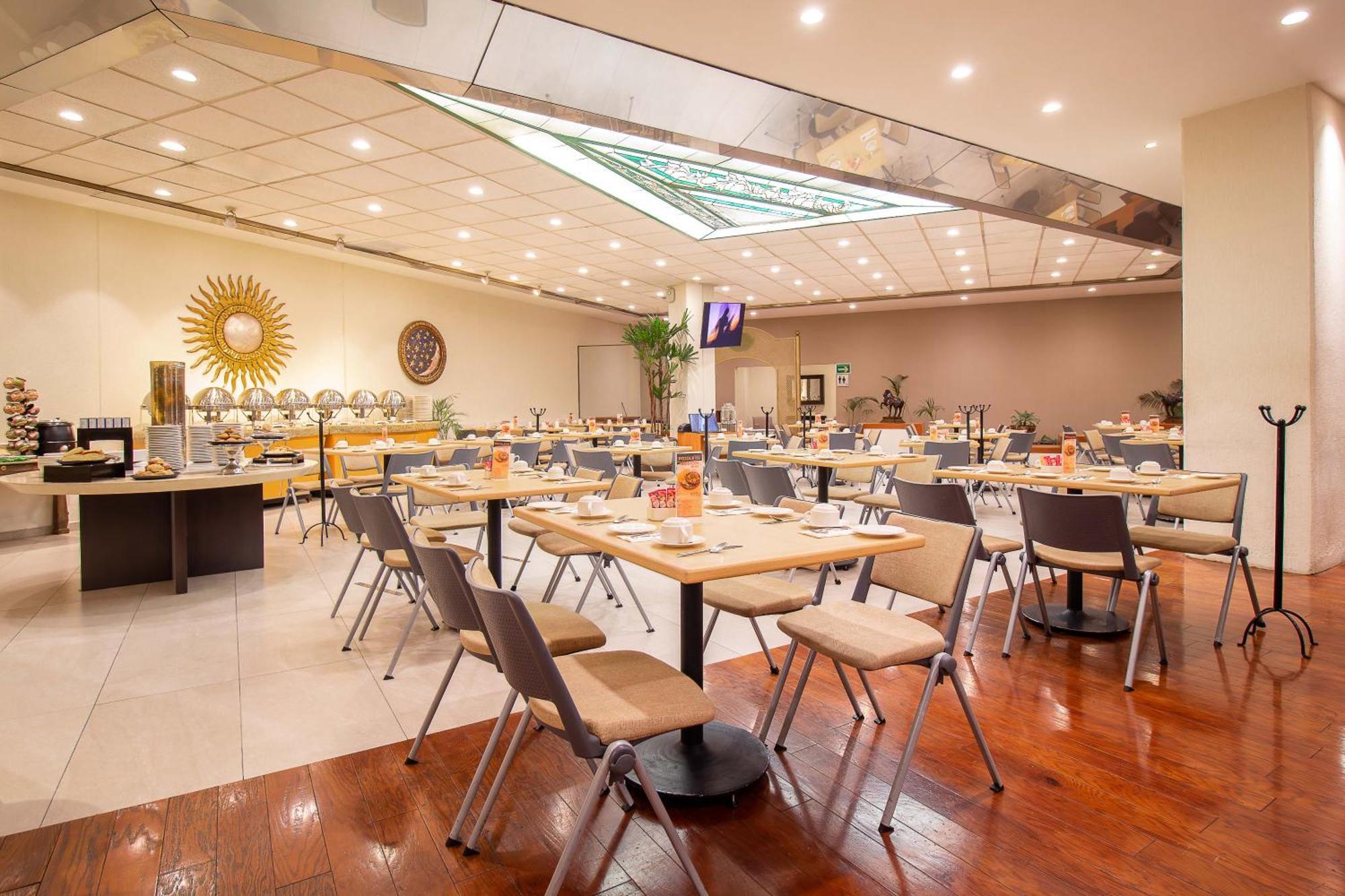 Hotel Plaza Expo Guadalajara
