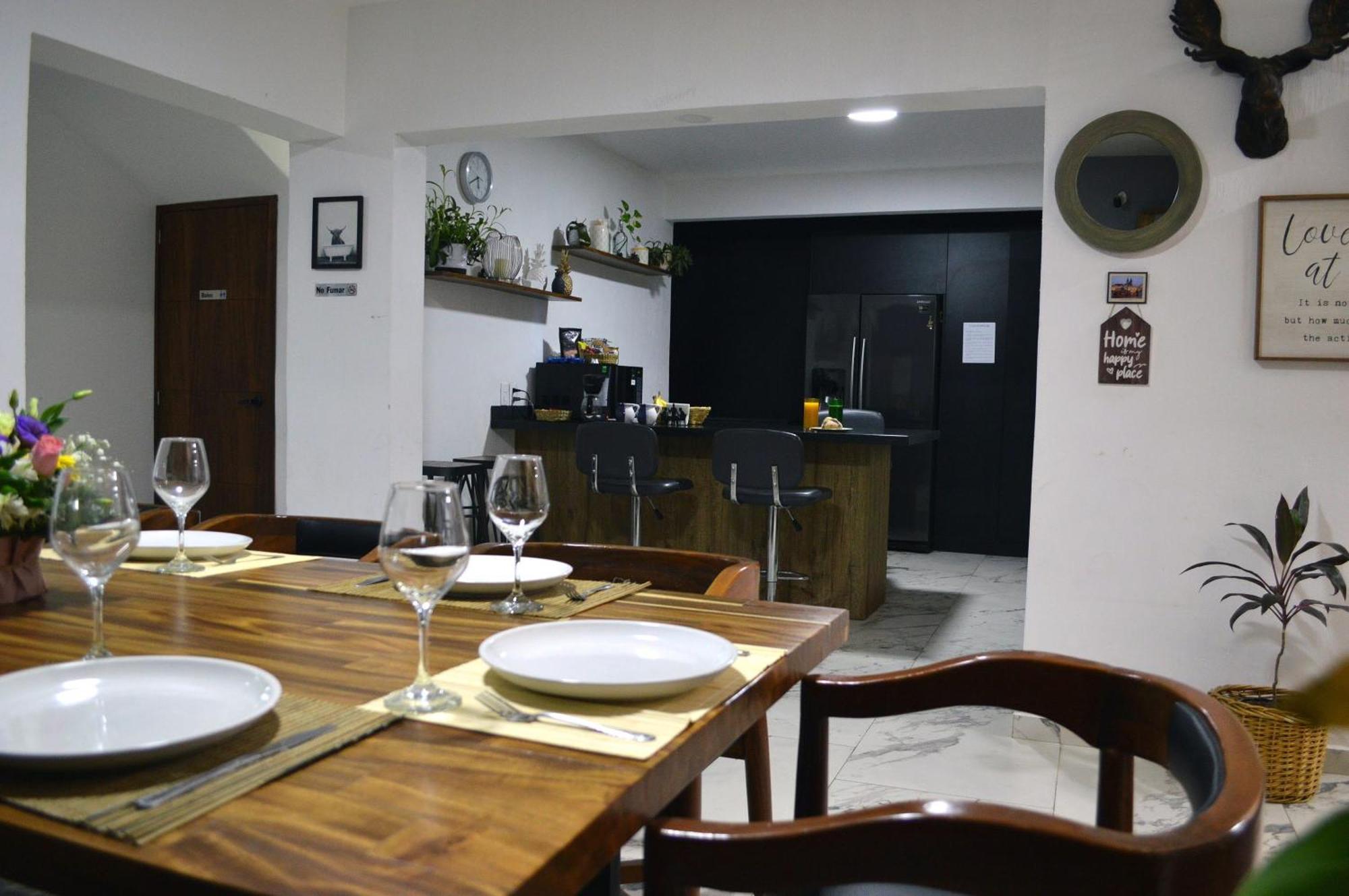 Homestay Casa Gran Plaza, Hermosas Y Comodas En El Corazon De Guadalajara