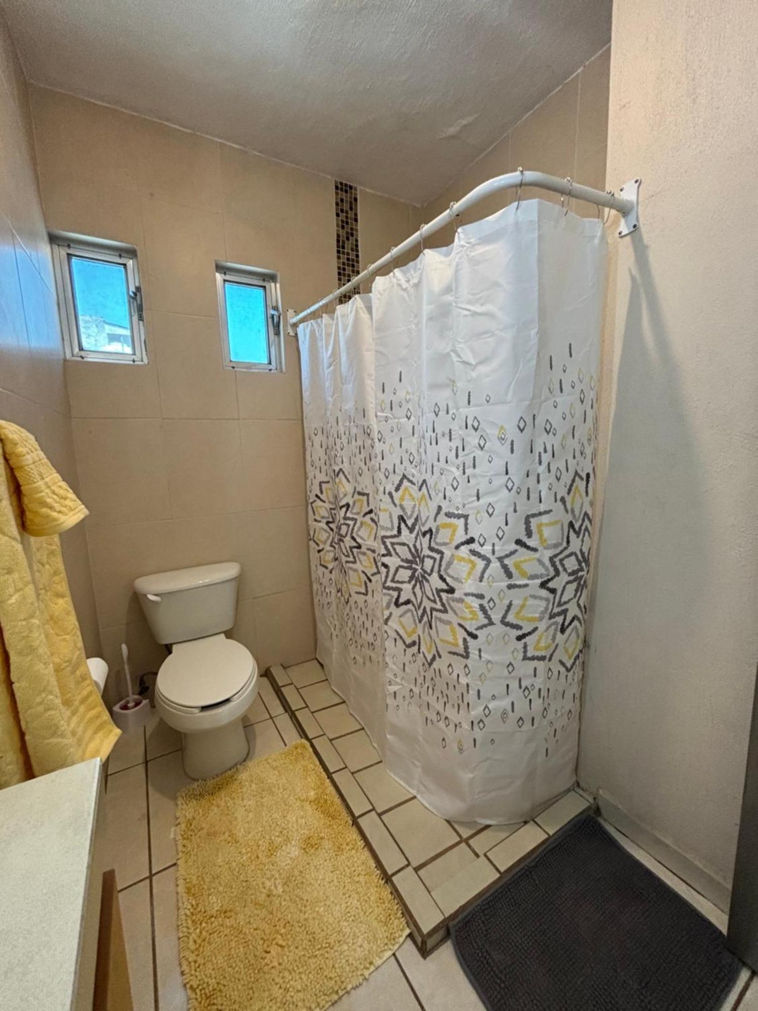 Holiday home Casa A Solo 5 Min Del Parian Y 20 Min Aeropuerto