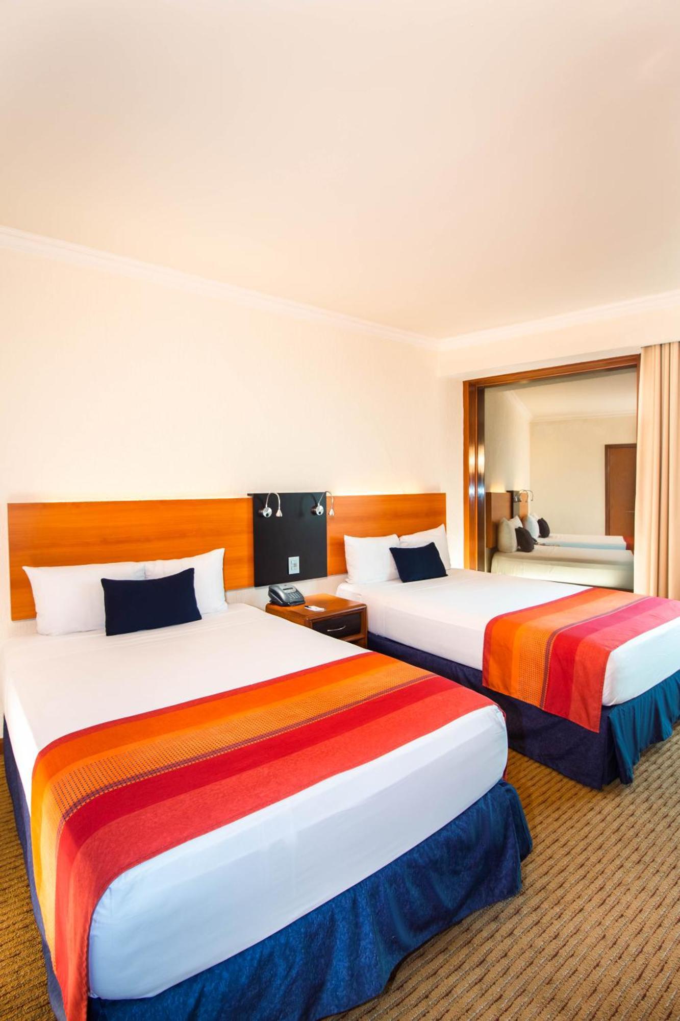 Plaza Expo Hotel
