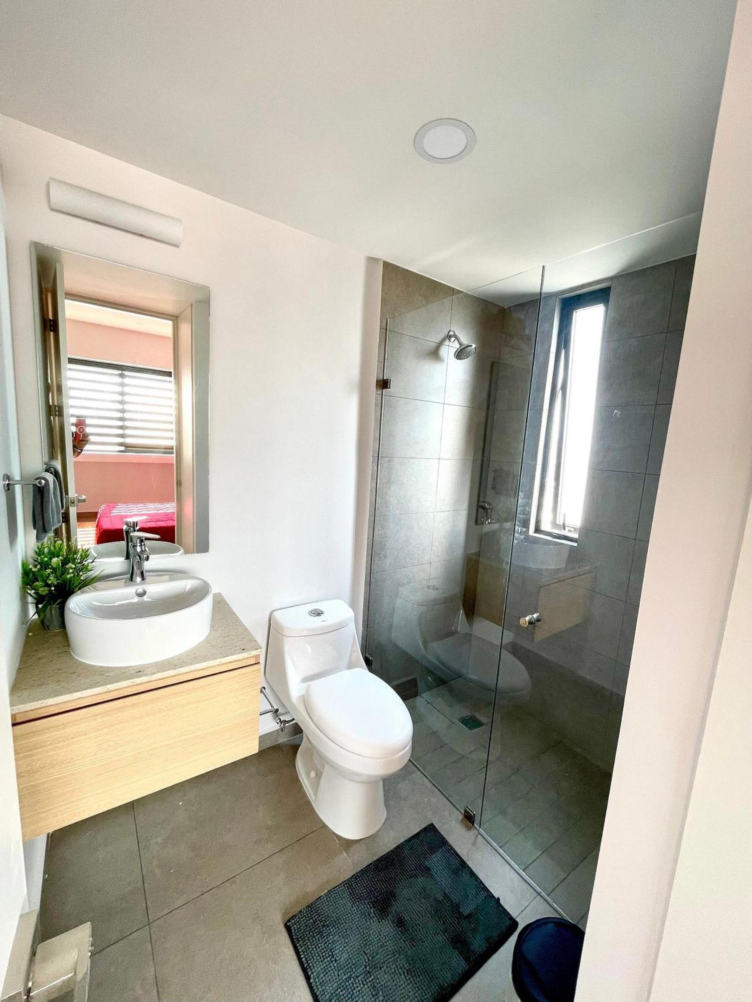 Nuevo, Zona Chapultepec, Preciosa Vista, Piso 19 Apartamento *
