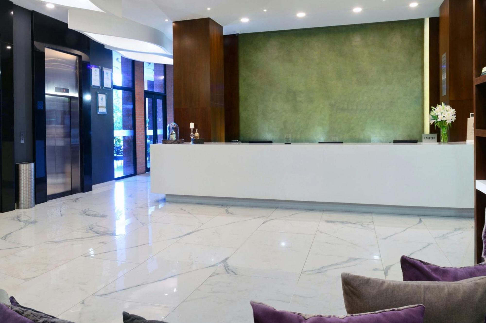 Country Club By Hnf