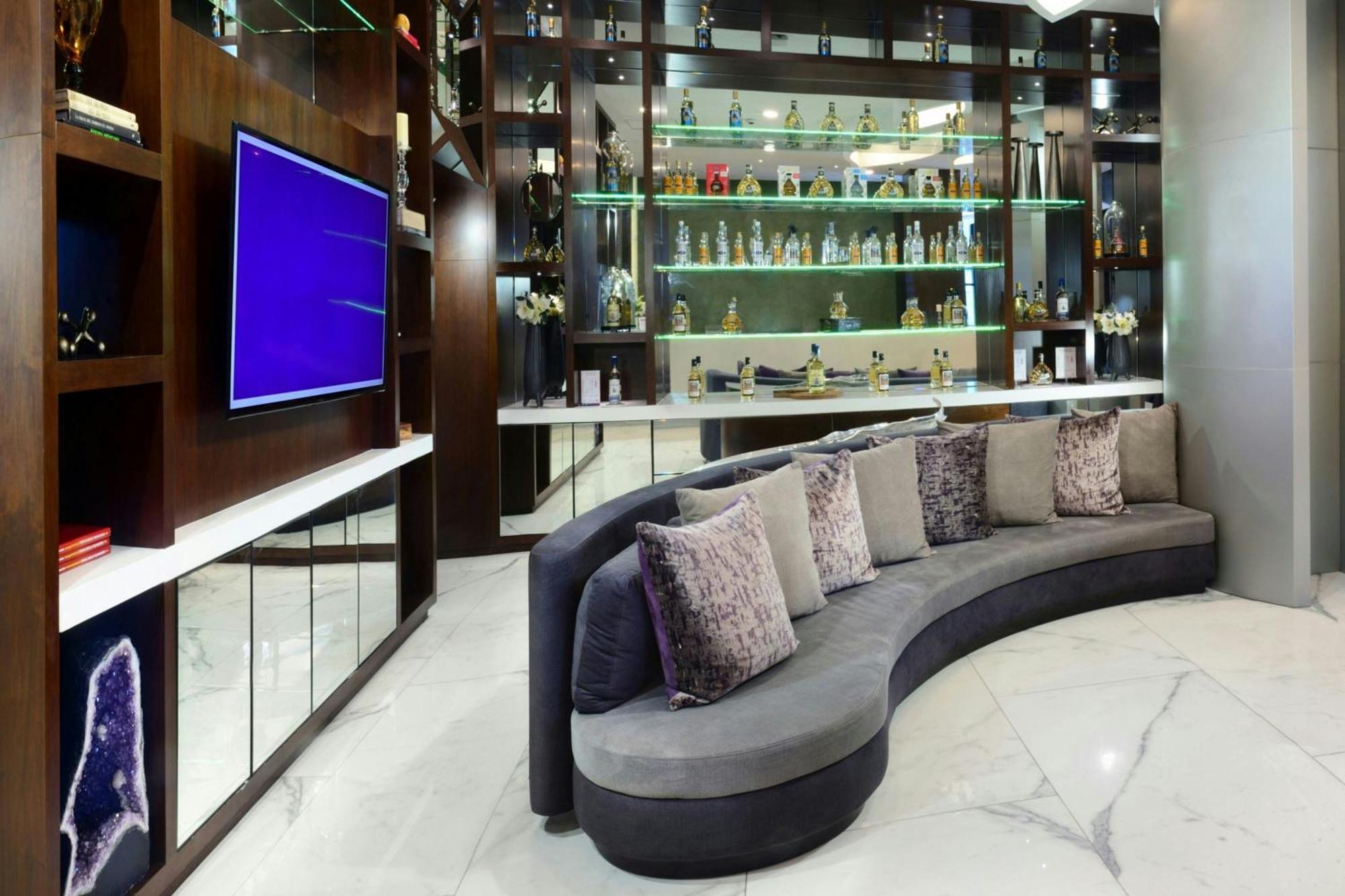 Hotel Country Club By Hnf 4*