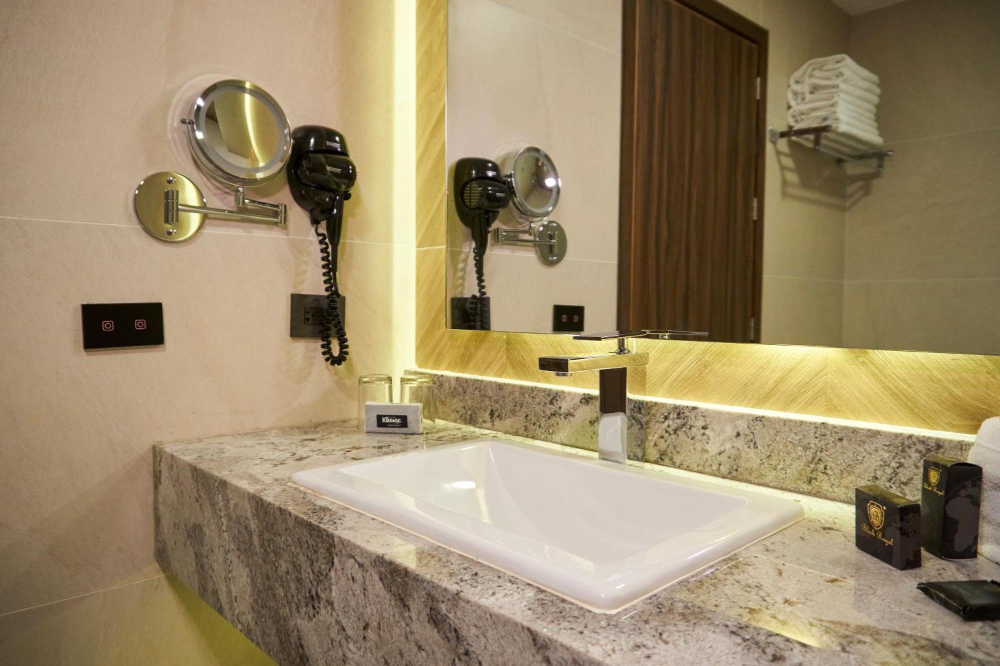 Antre Chapultepec 4*