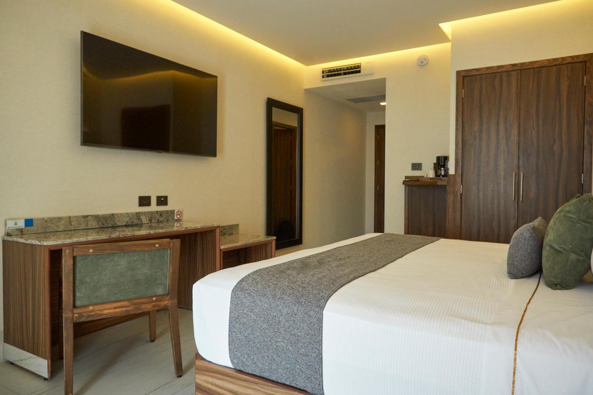 Antre Chapultepec 4*