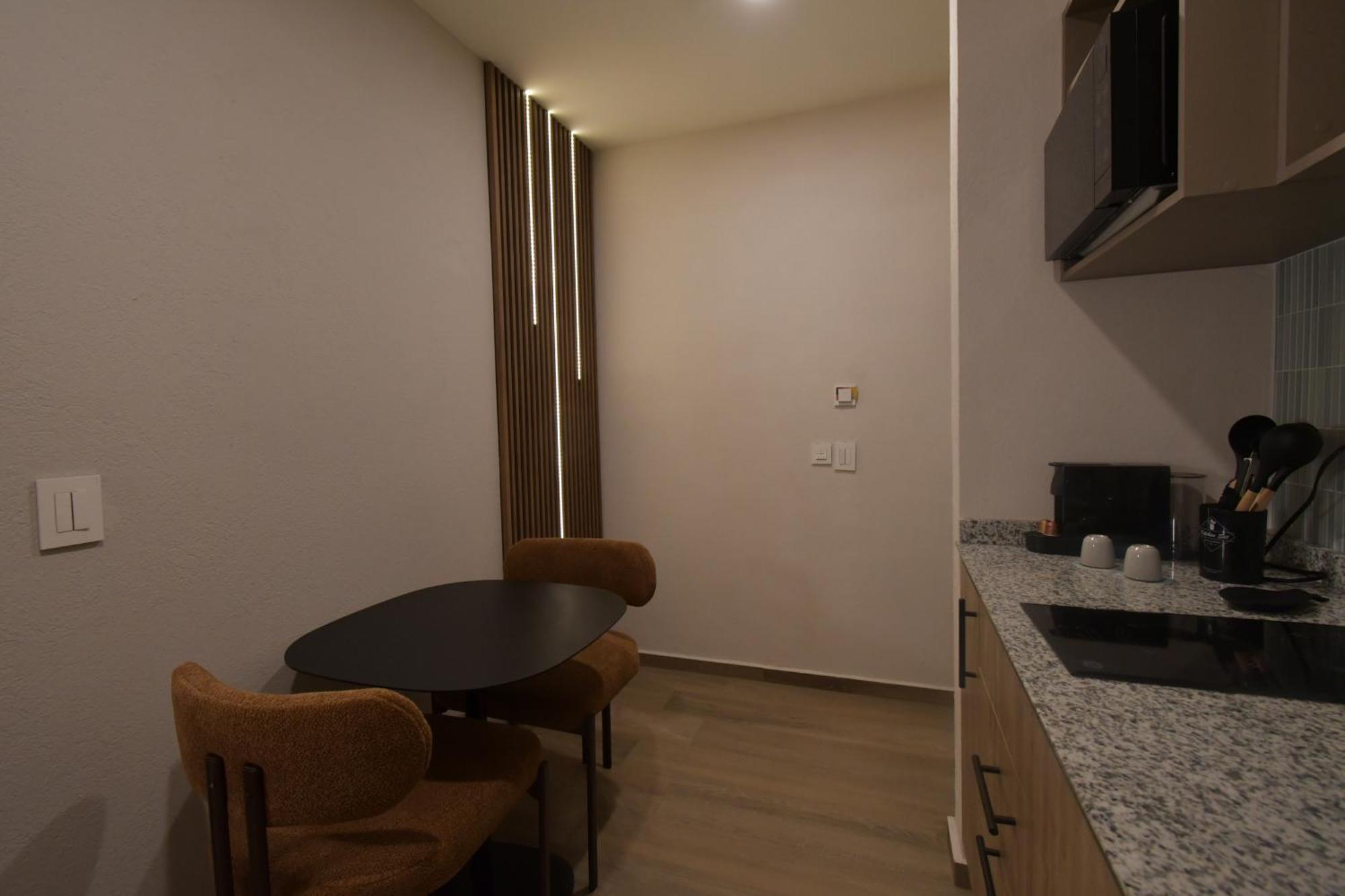 Expo Satelite 2750 & Hotel 4*