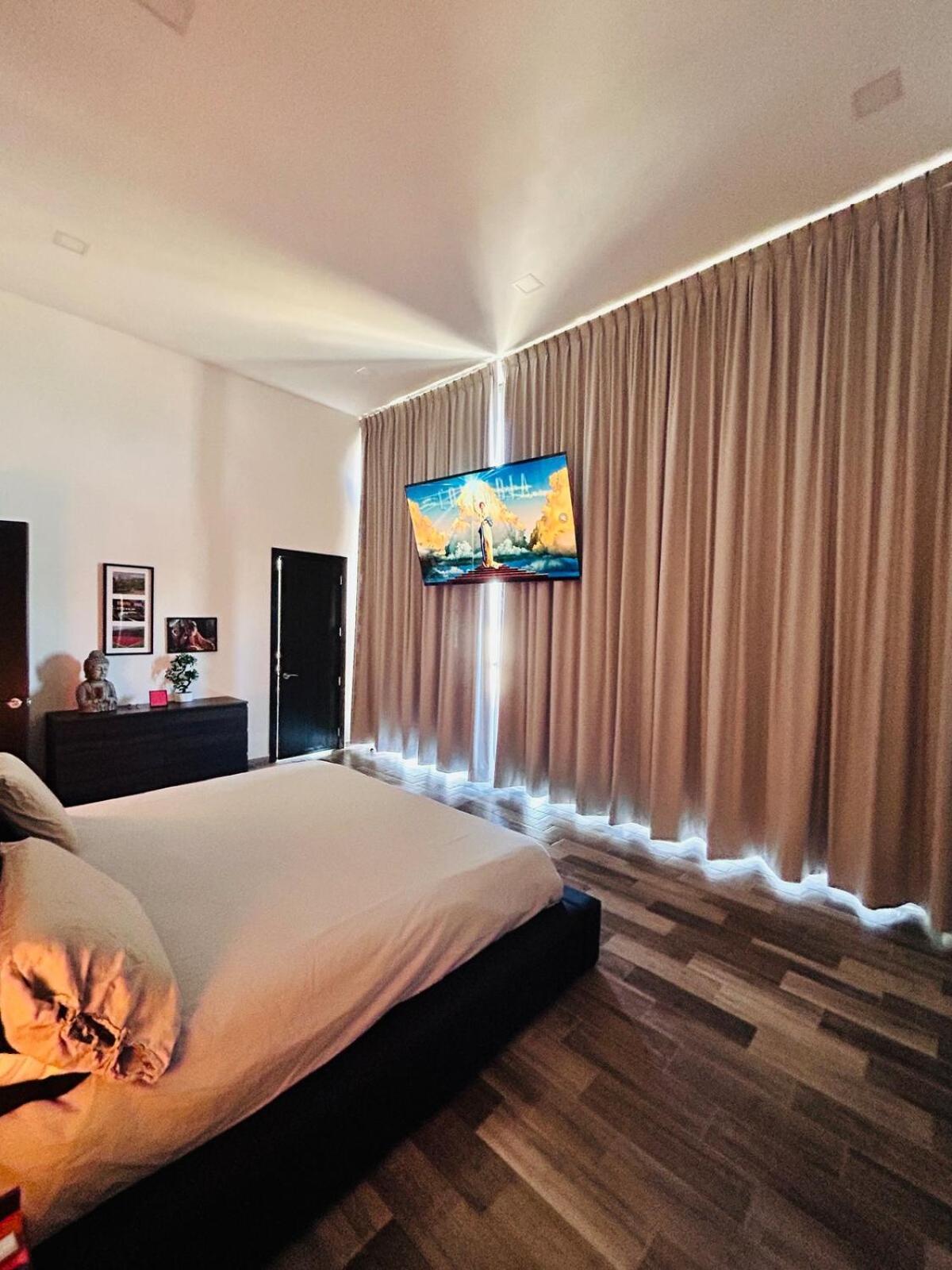 Apartment Spectacular Ph, Swimming Pool, Gym, View *