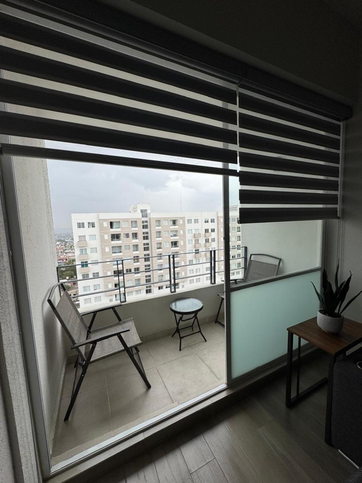 Apartment Modern 12th-floor Penthouse W 2 Balconies & Views Guadalajara