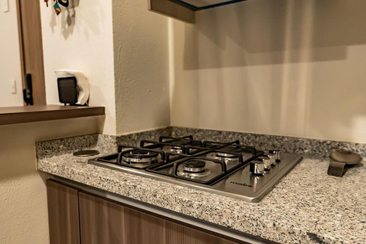 Modern 12th-floor Penthouse W 2 Balconies & Views Apartment Guadalajara