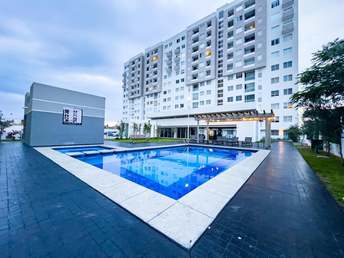 Apartment Modern 12th-floor Penthouse W 2 Balconies & Views Guadalajara