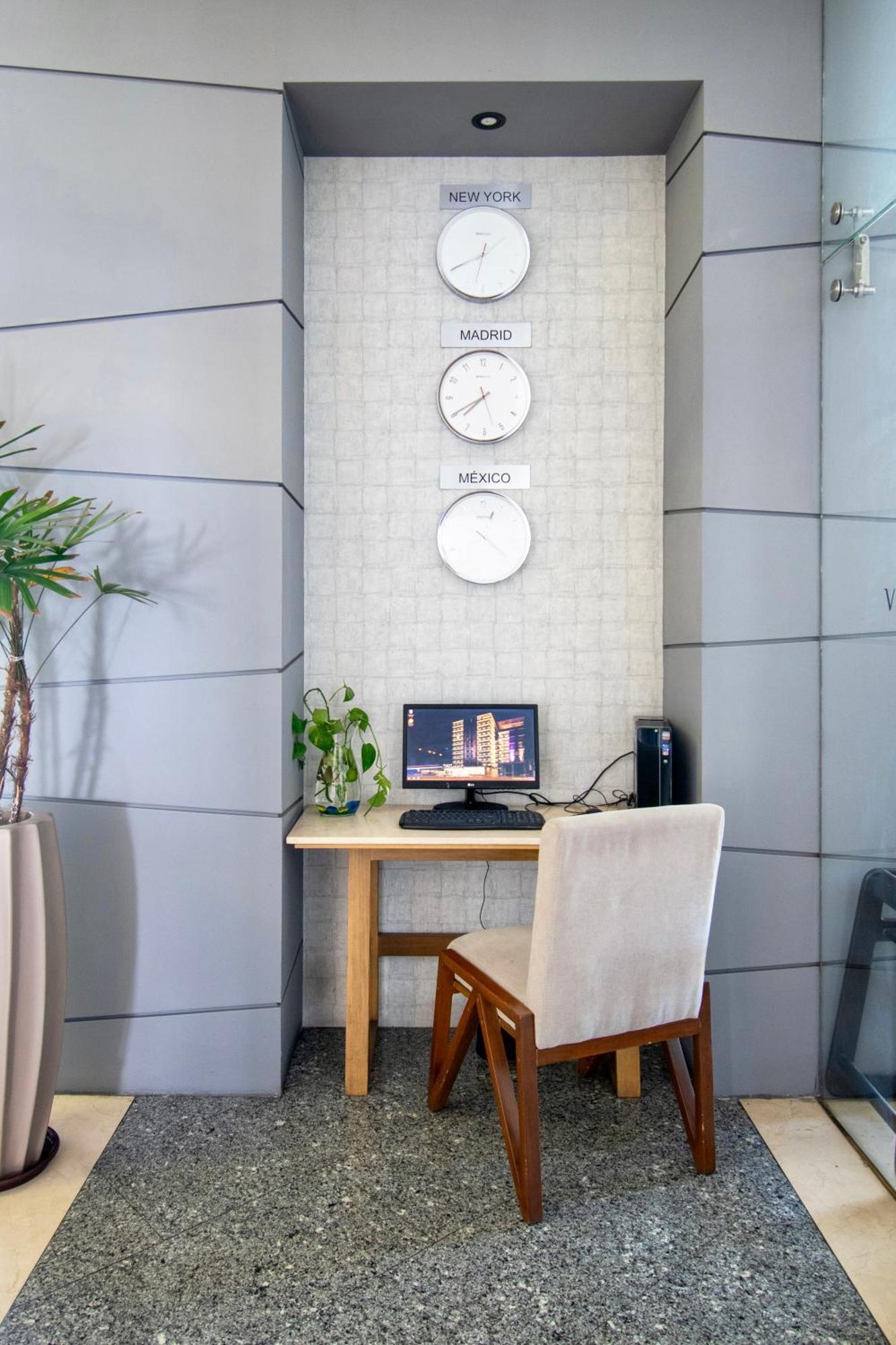 Hotel Velvet Plaza 4*