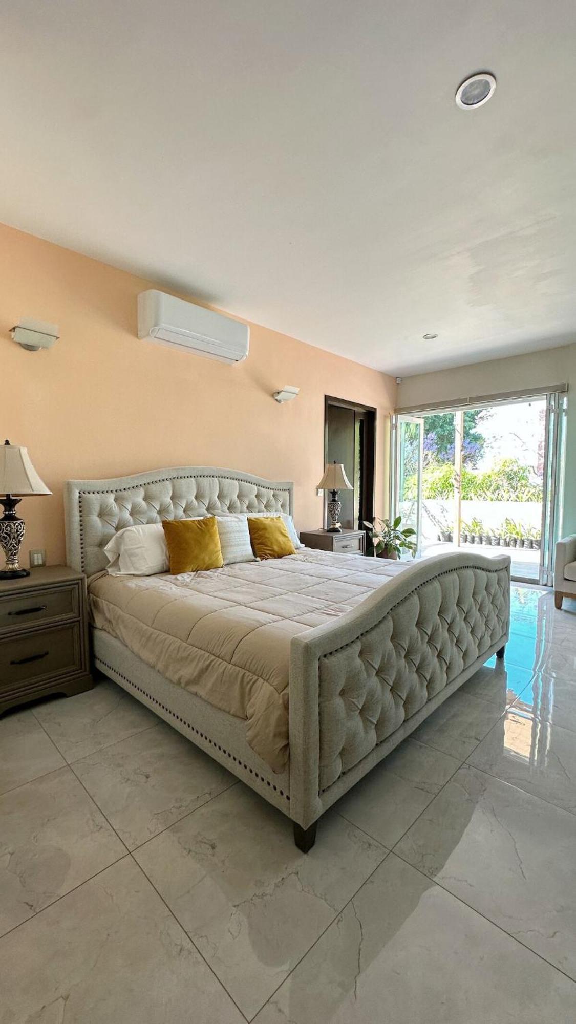 Apartment Penthouse Near Expo *