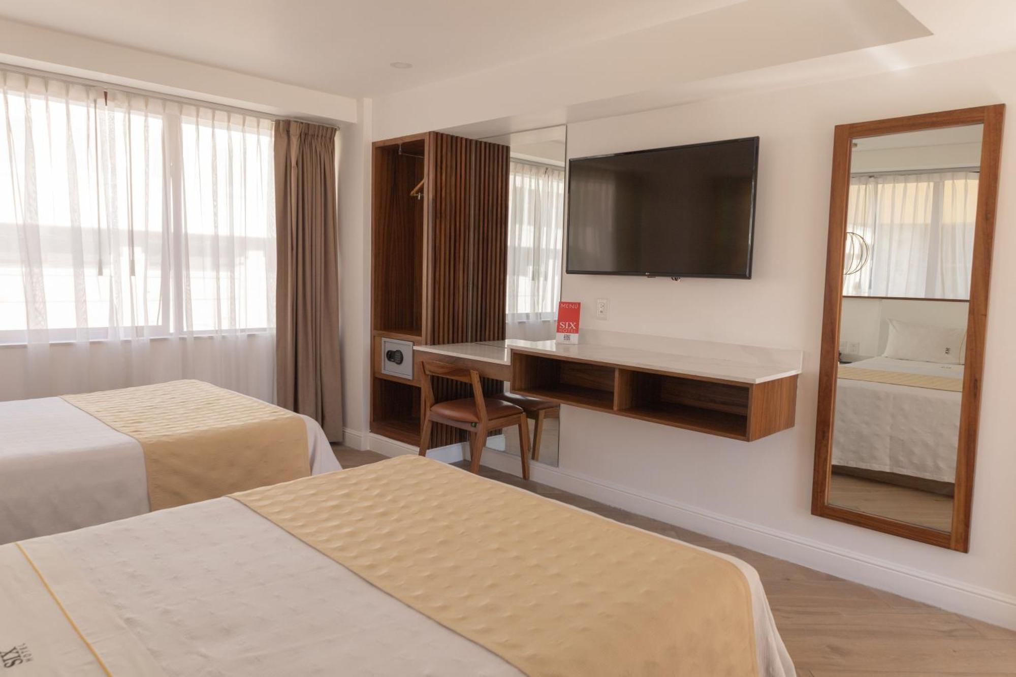 Six Degollado Hotel 3*