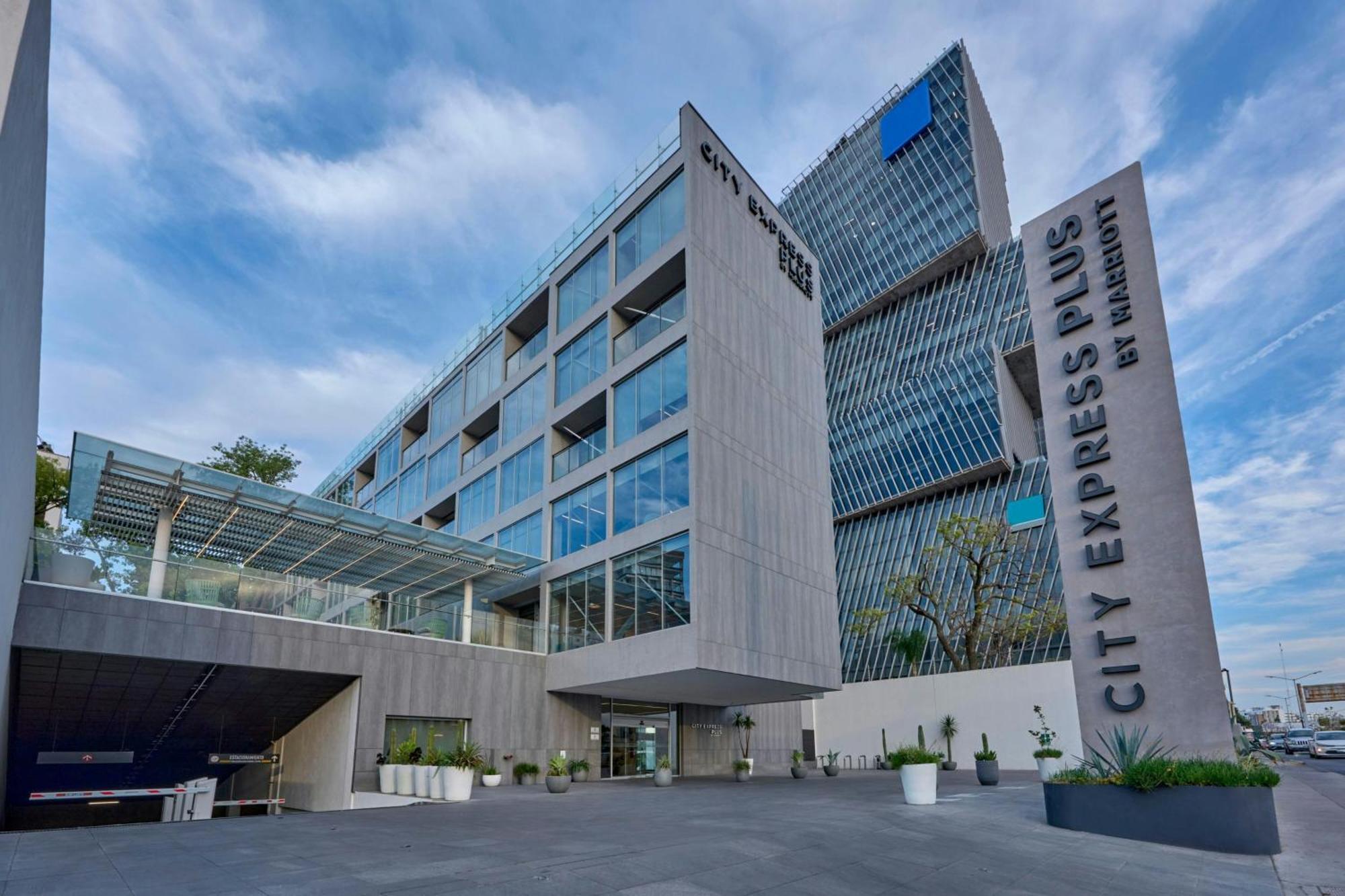 Express By Marriott Providencia Hotel 4*