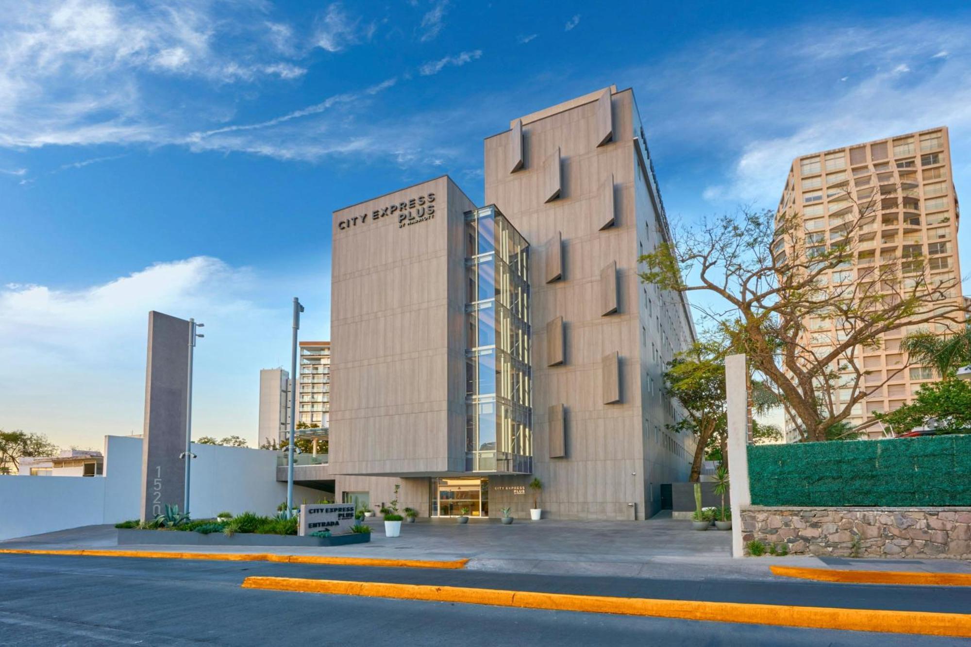 Hotel Express By Marriott Providencia Guadalajara
