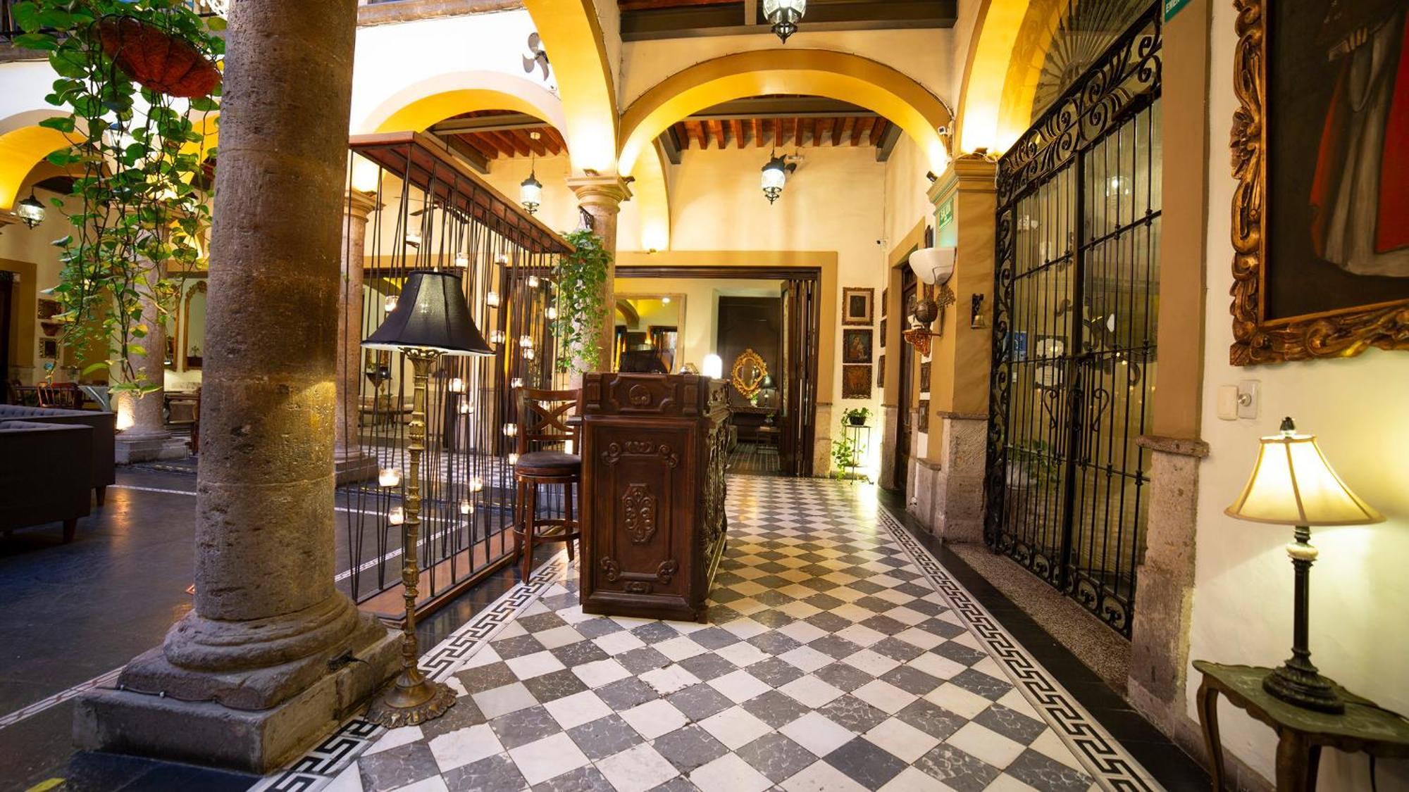 Casa Pedro Loza 4*