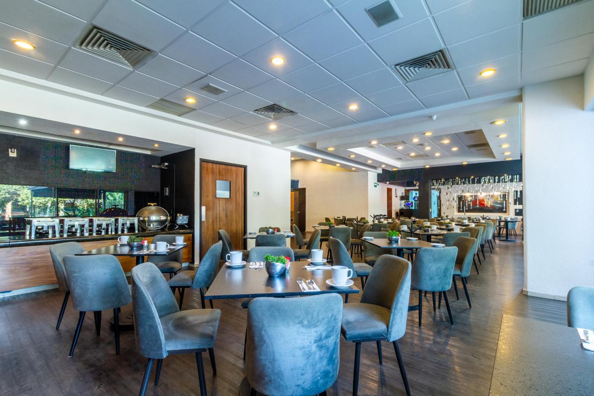 Meson Ejecutivo Minerva - Av Mexico 4*