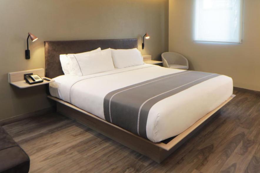 Hotel Express By Marriott Providencia