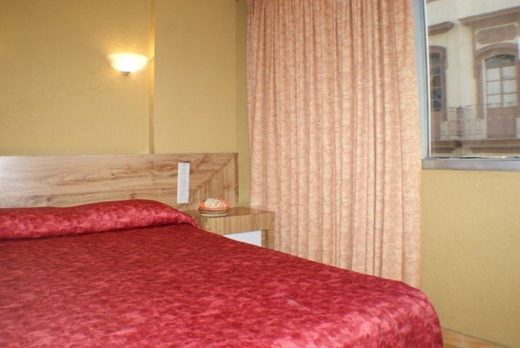 Universo Hotel 3*
