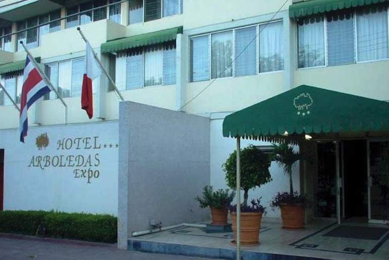 Hotel Arboledas Expo 2*