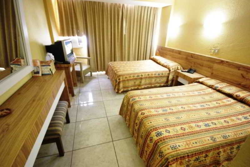 Universo Hotel 3*