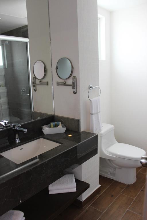 Hotel Eco Expo 4*
