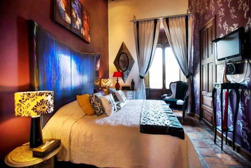 Casa Pedro Loza 4*