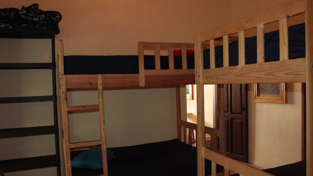 Guest house The Roof Backpackers 2*