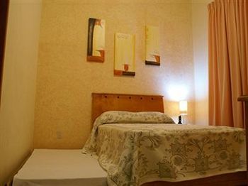 Bed & Breakfast Residencia Los Angeles 3*