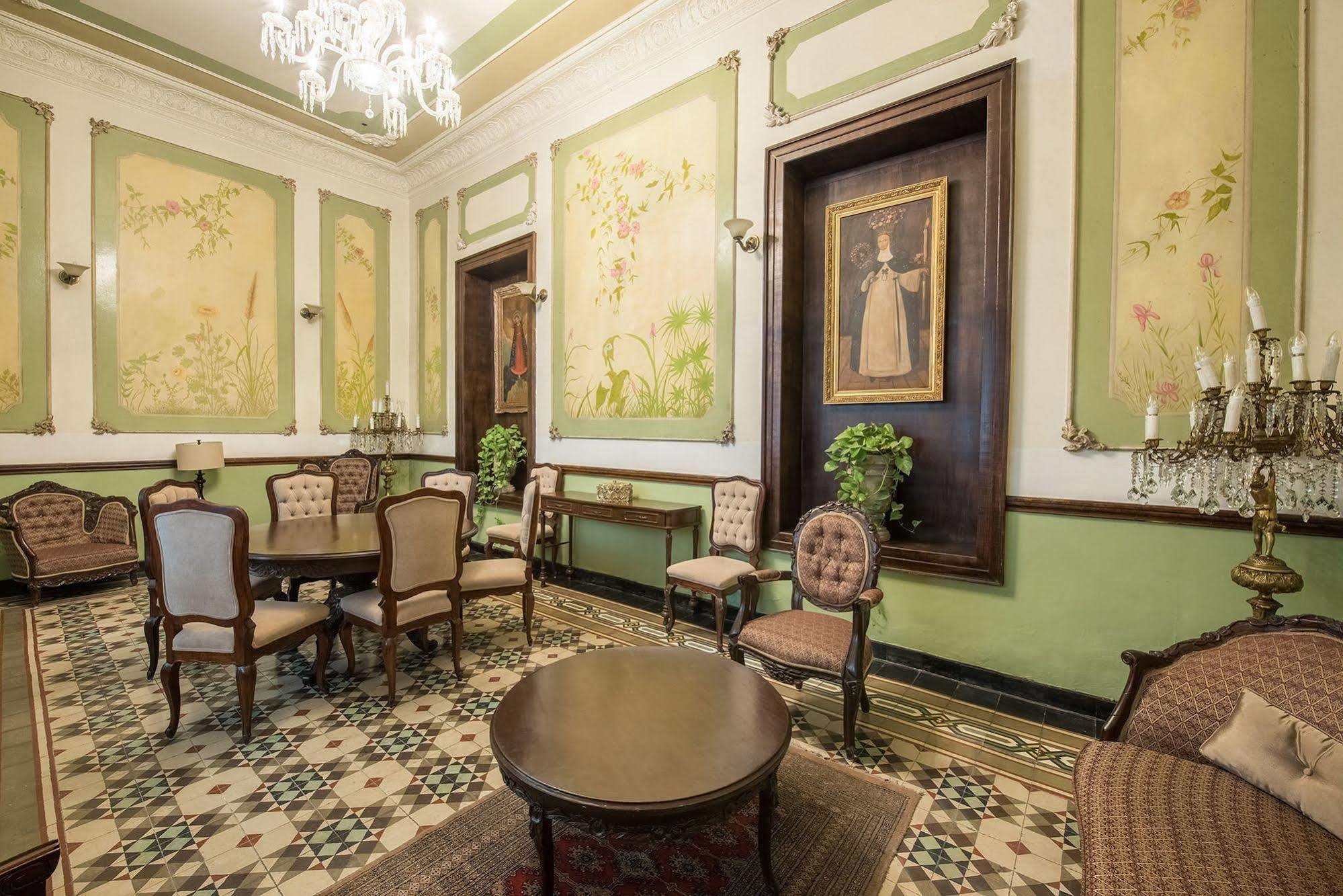 Casa Pedro Loza Hotel