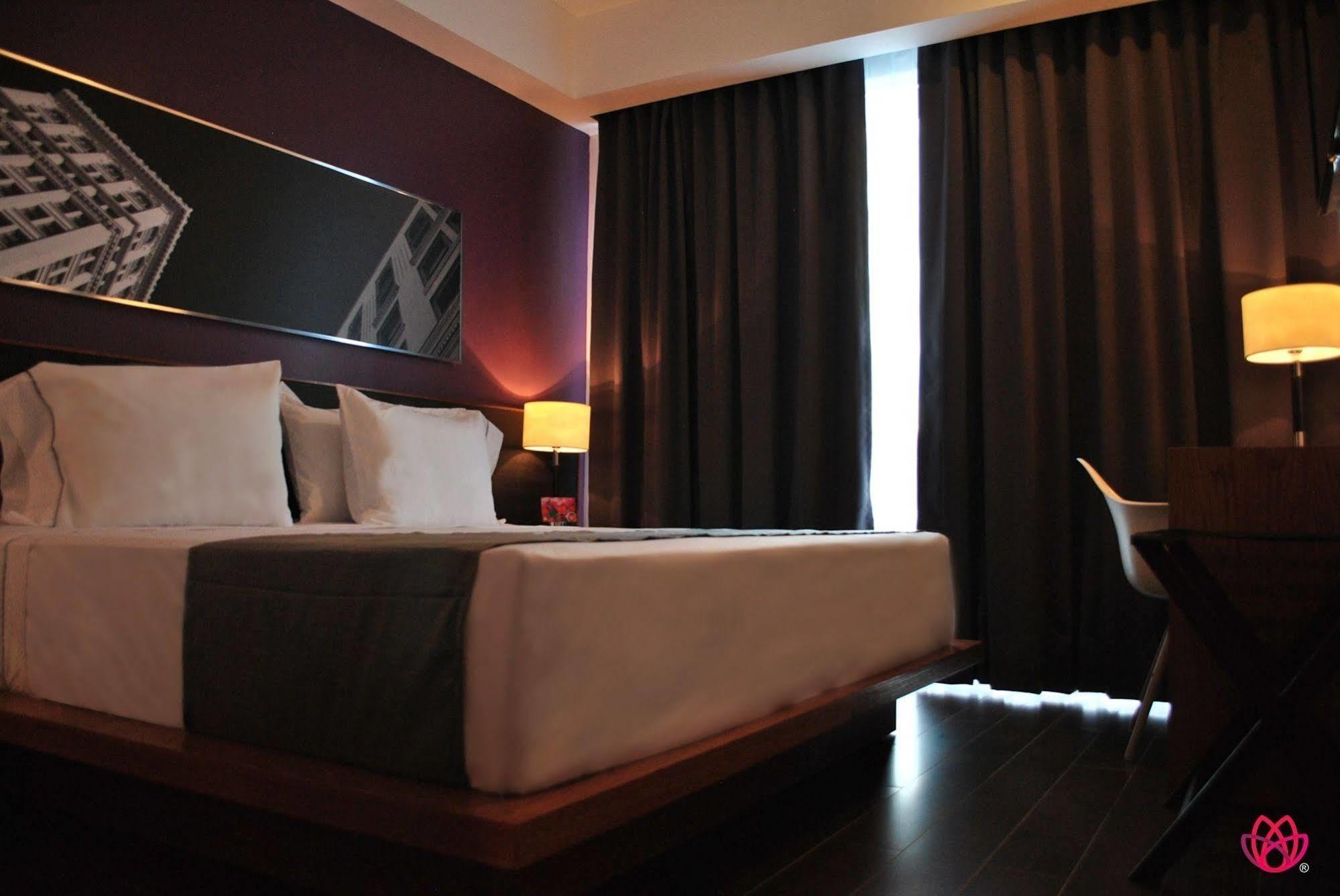 Hotel Y Tú Expo