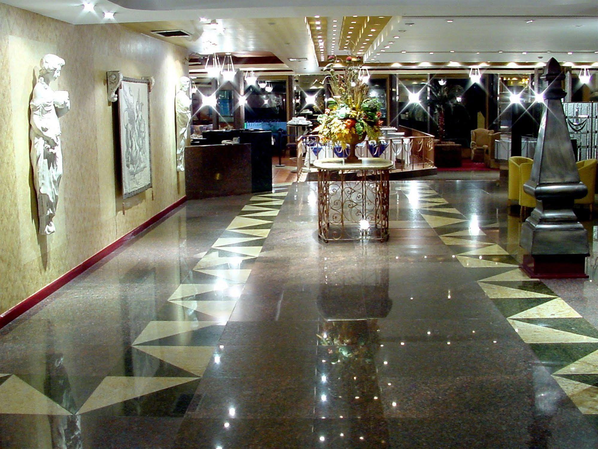 Cervantes Hotel 4*