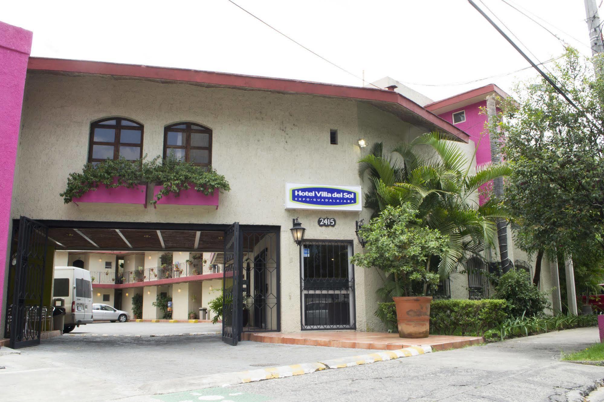 Del Sol Expo Hotel