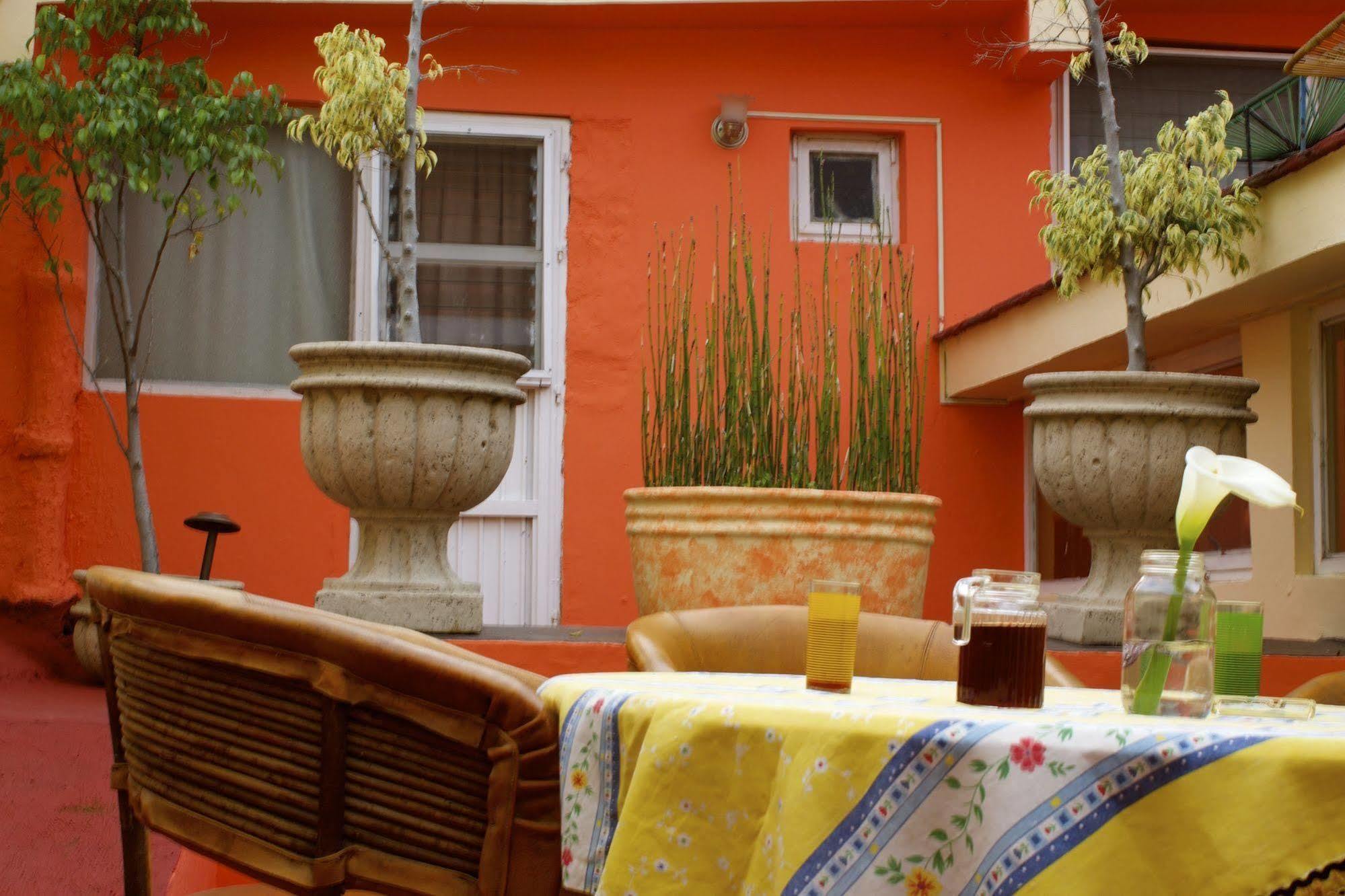Bed & Breakfast Residencia Los Angeles 3*