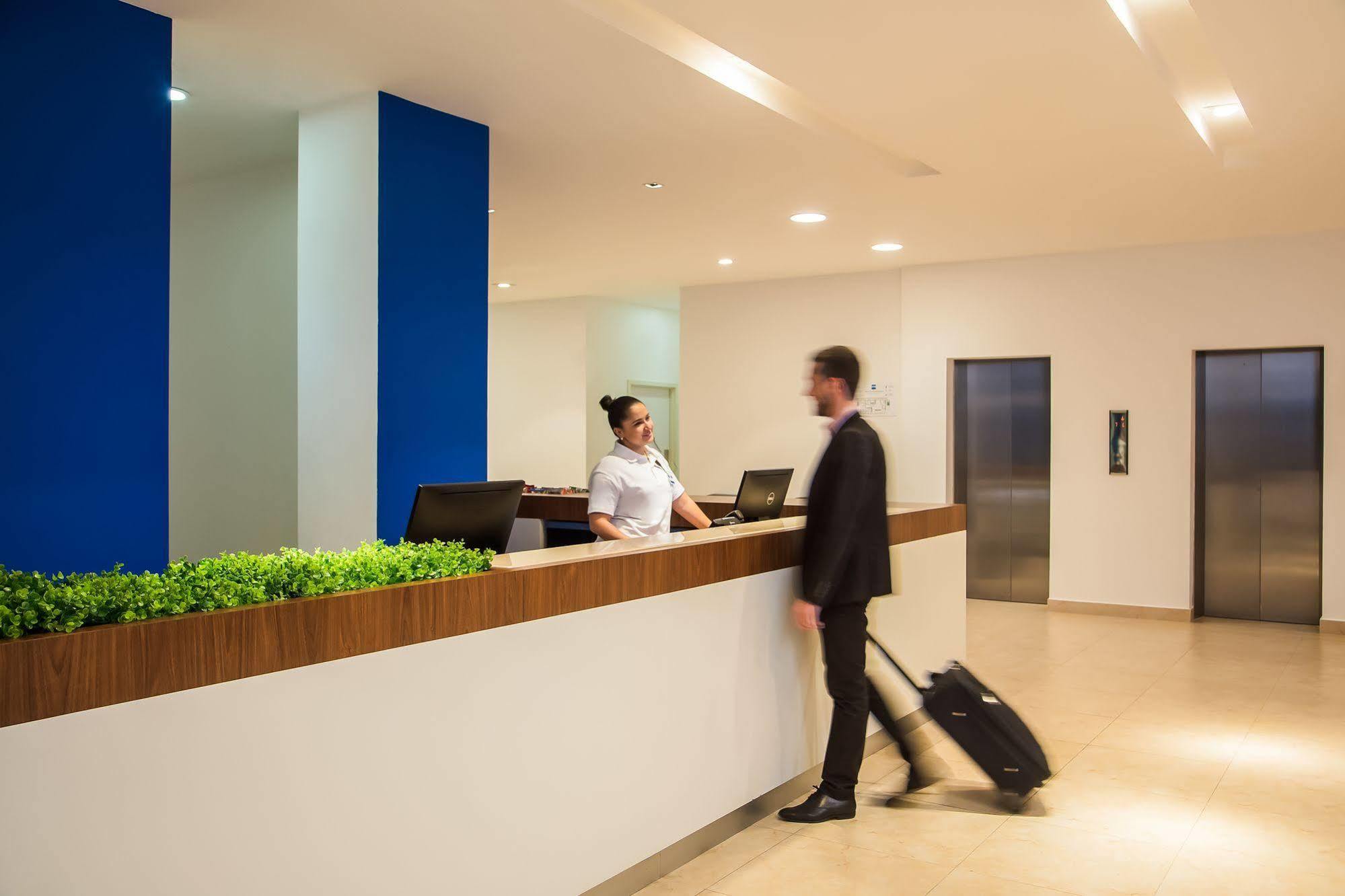 One Expo Hotel Guadalajara