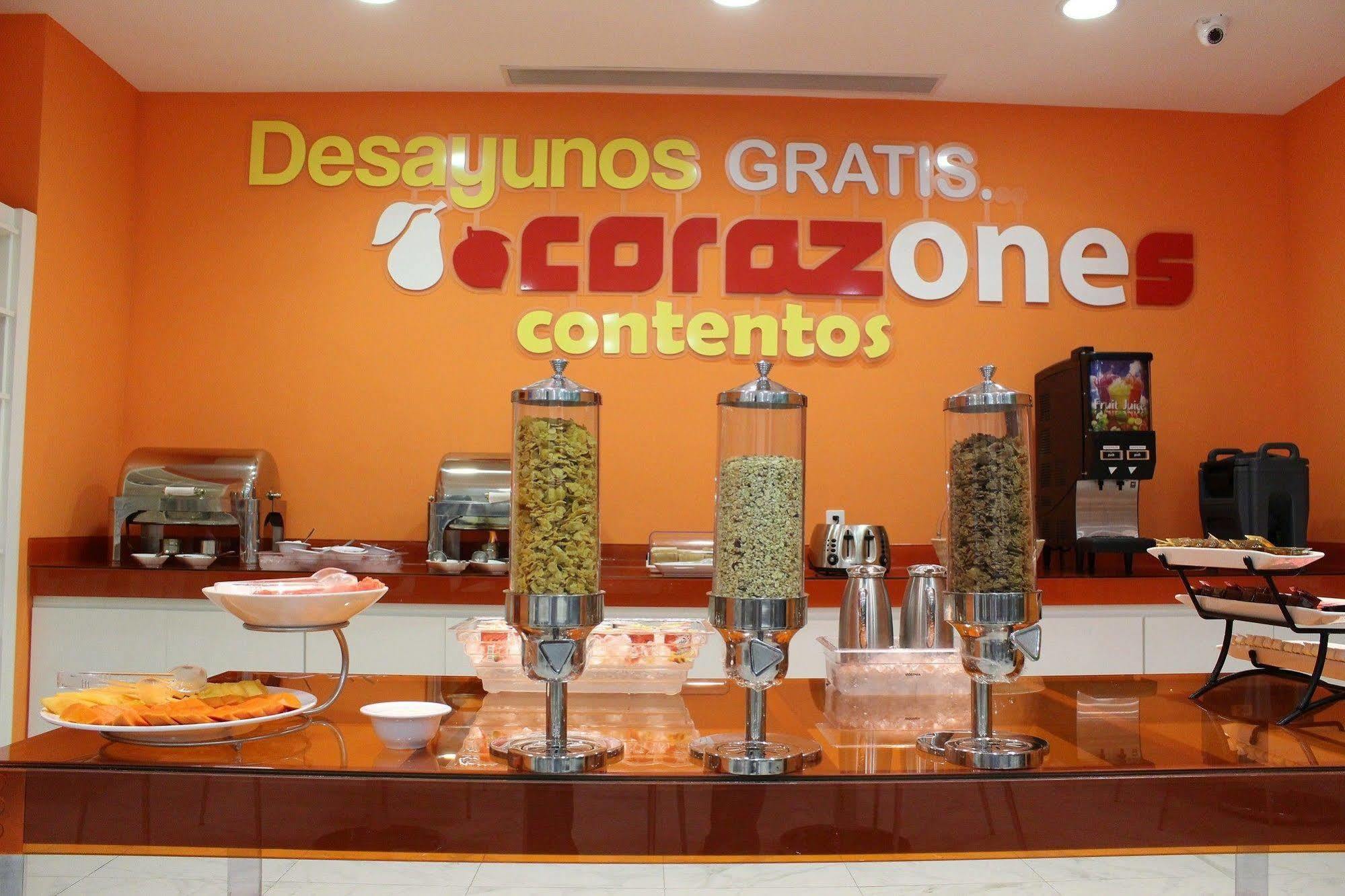 One Expo 3* Guadalajara