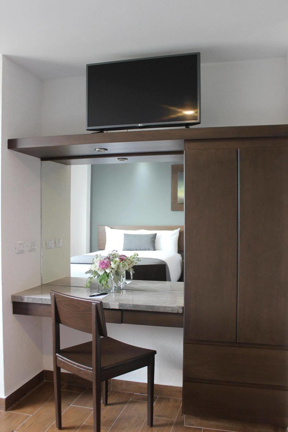 Eco Expo Hotel 4*