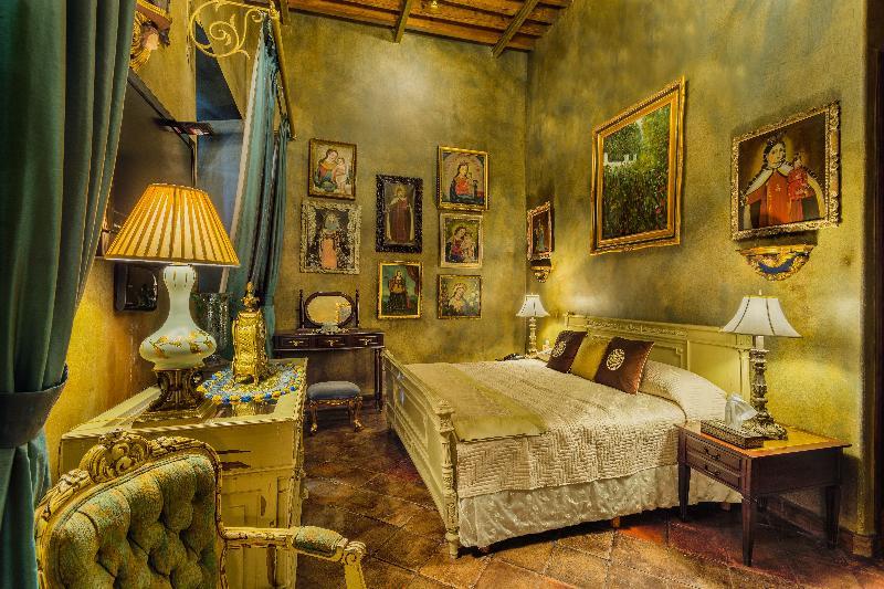 Casa Pedro Loza Hotel 4*