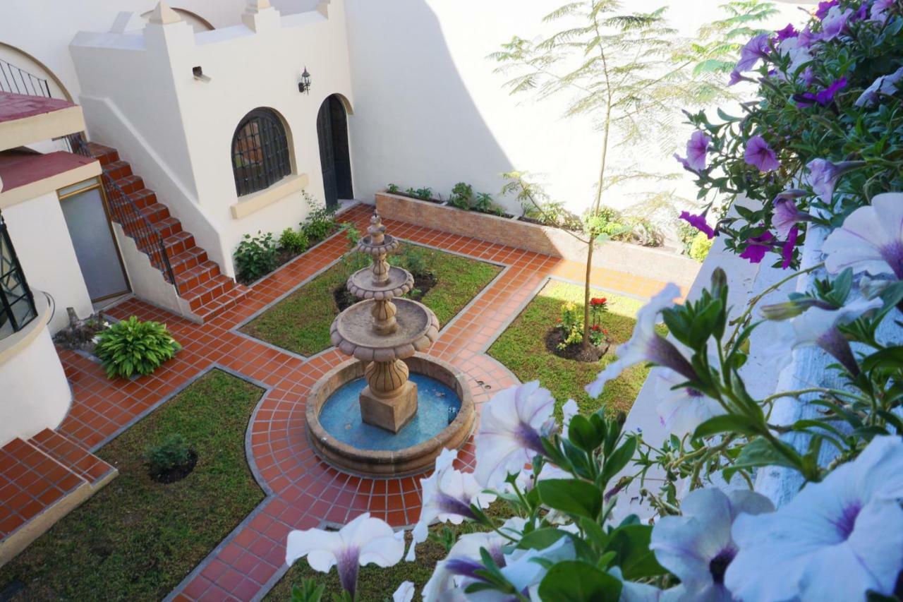 Casa De Los Vitrales Homestay