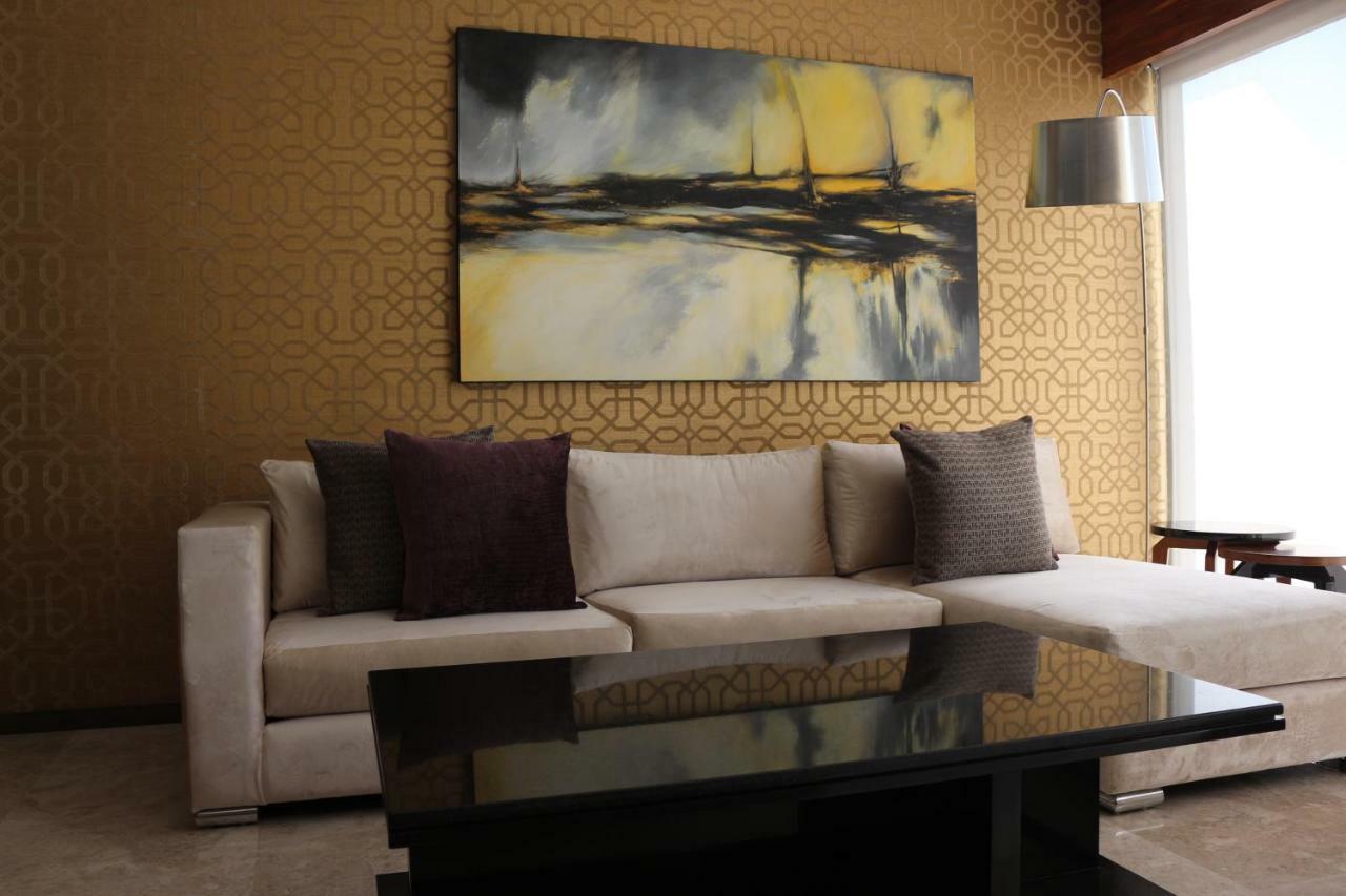 Central Park Apartment *