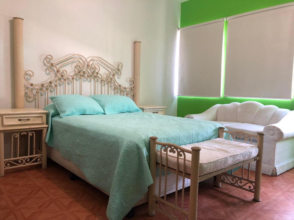 Casa La Minerva Homestay *