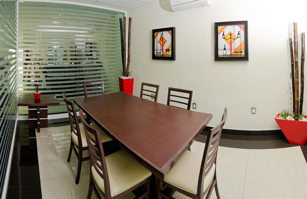 Portonovo Plaza Centro Hotel 3*