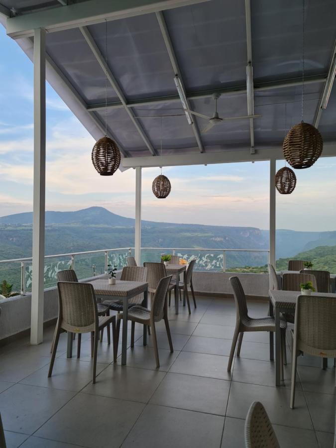 Hotel Y Mirador 3*