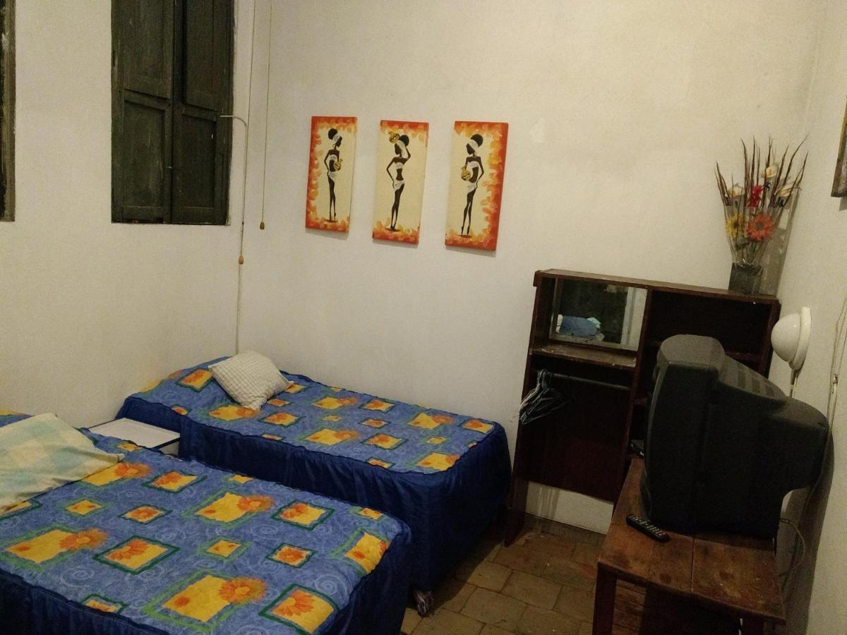 Casa De Huespedes Libertad Hostel *