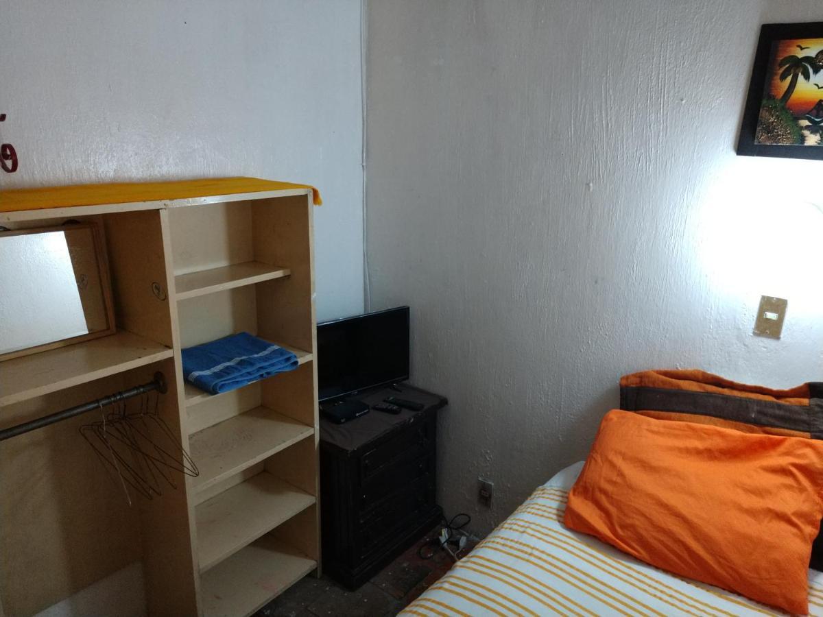 Casa De Huespedes Libertad Hostel *