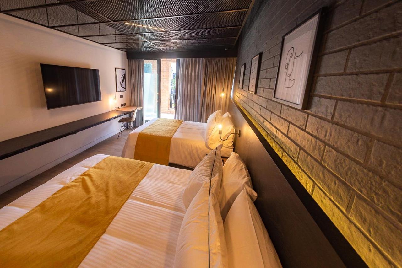 Fulton Business Luxury Hotel 4*