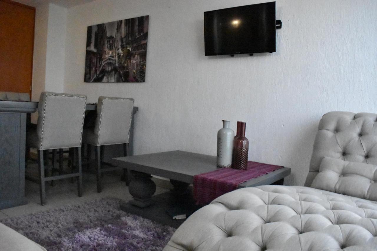 Apartment Magicpurpletlaqupaque