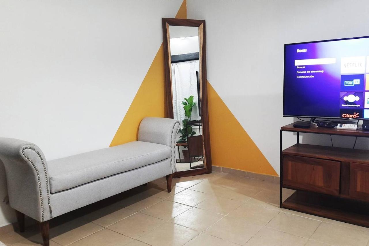 Luxury Bugambilias Lukasa Home, Alberca & Airhockey Holiday home *