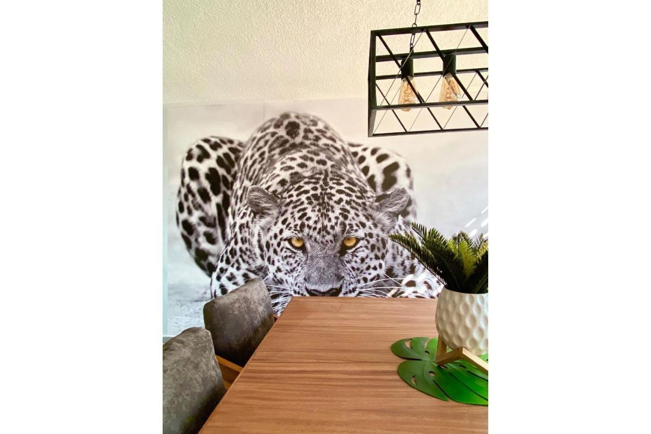 Planta Baja Enorme, Jardin, Parking, Hasta 11 Pax *