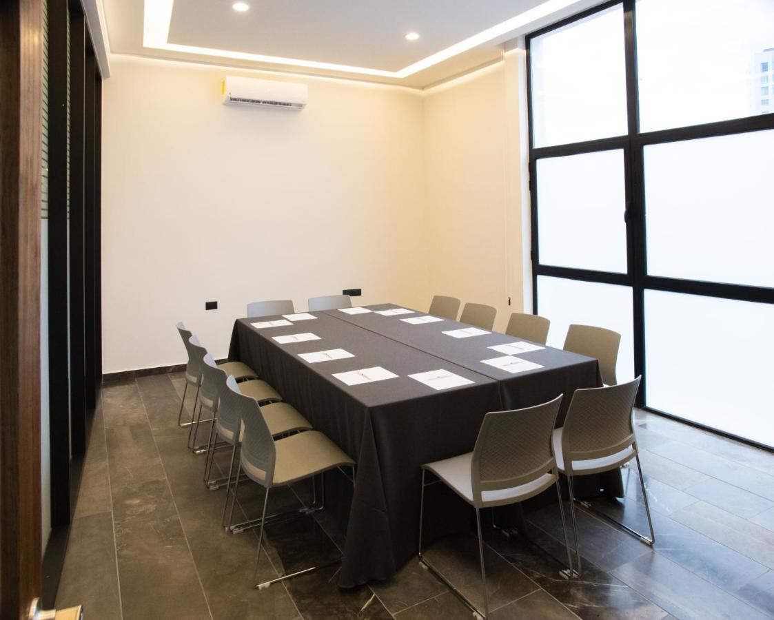 Gumont Lopez Mateos - Minerva Hotel Guadalajara